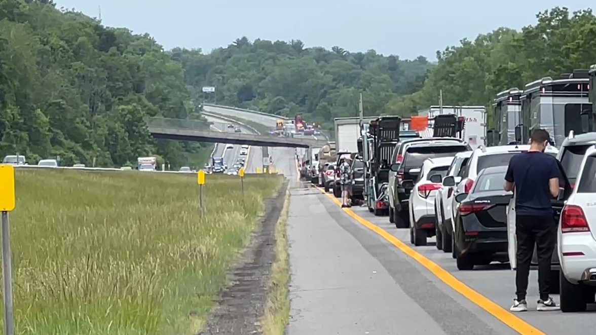 Traffic disruption on Thruway near Pattersonville due to collision