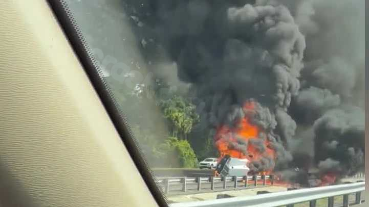 I-4 shut down due to fiery crash involving truck carrying fertilizer near Disney World