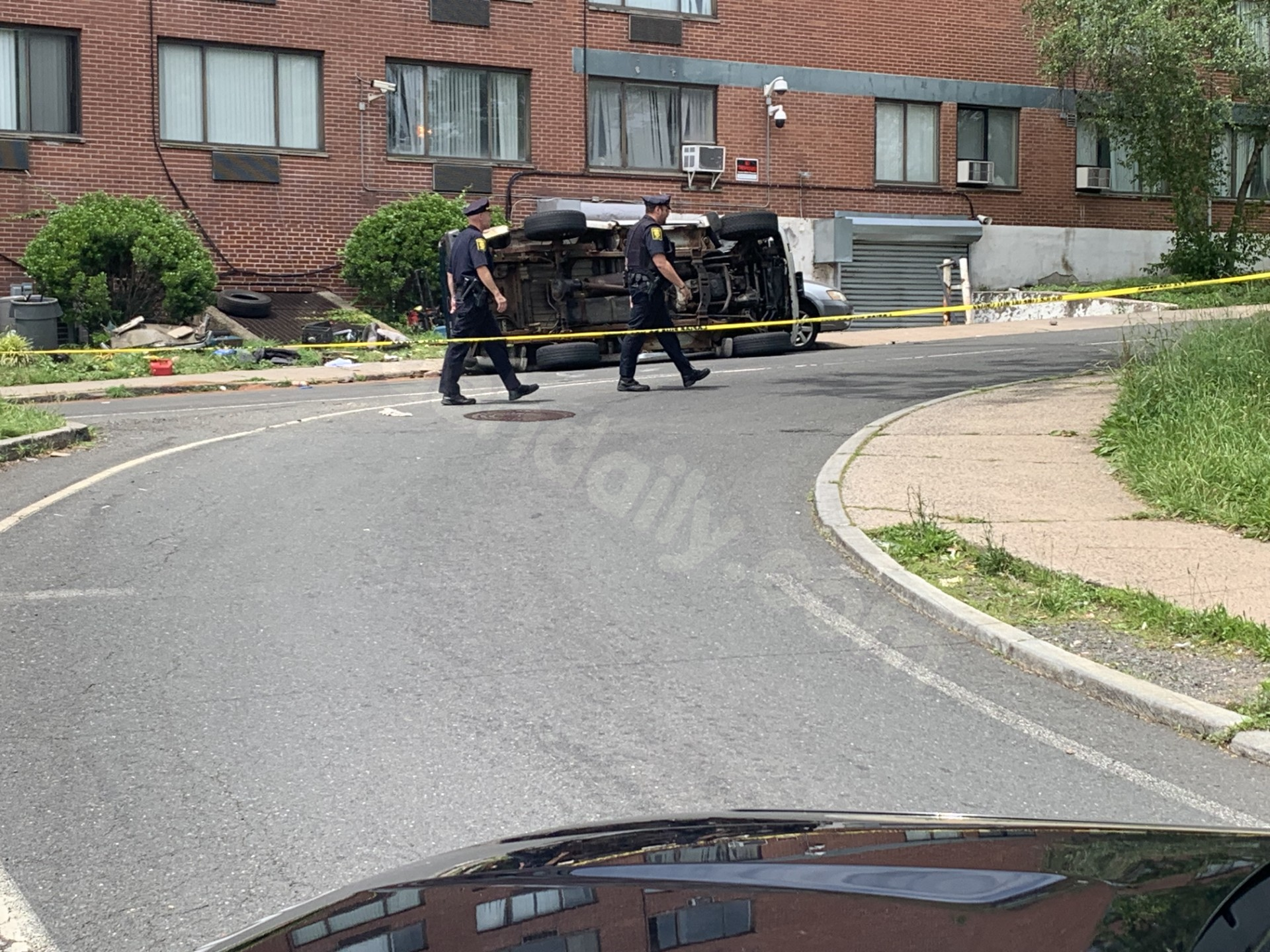 Police probe deadly Hartford crash