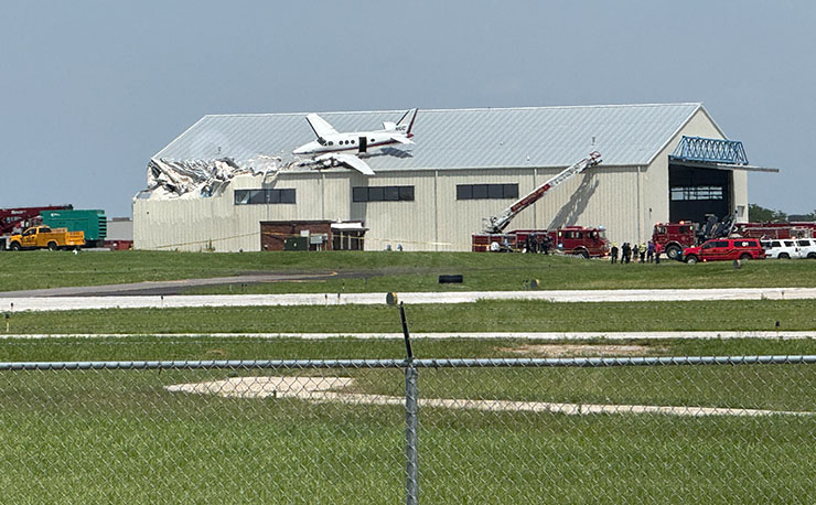 Two people hurt in small plane crash at Johnson County airport