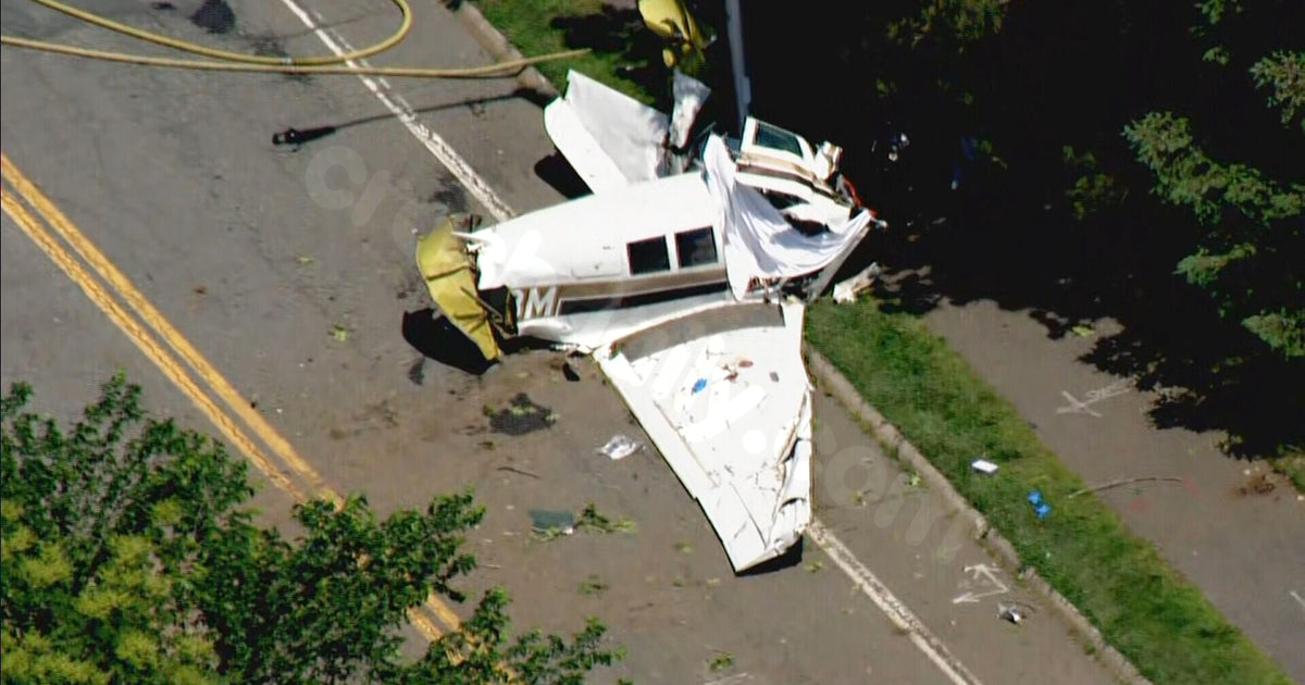 Family identifies Geoffrey Andrews as pilot killed in Beverly plane crash.