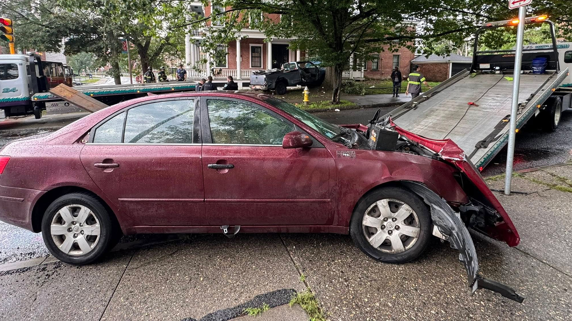 Numerous people hurt in Maple Street collision in Springfield