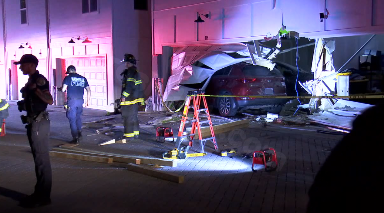 Madison townhomes evacuated due to car collision