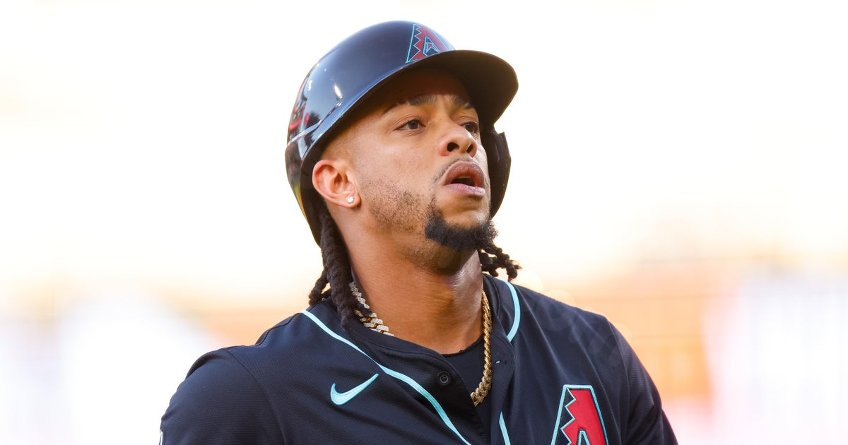 Baseball player Ketel Marte cries after fan mocks him over late mom.