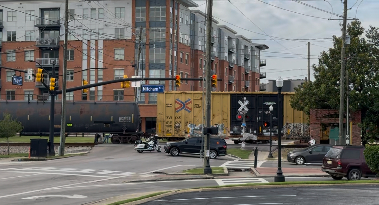 1 fatality in car-train collision near downtown Auburn