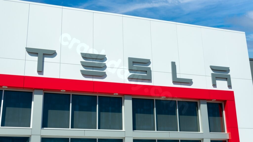 Trial Date Set for Lawsuit Against Tesla over Fatal Crash Involving Elon Musk
