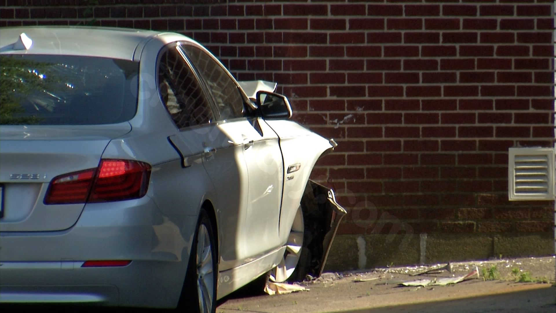Vehicle collides with structure on the East Side