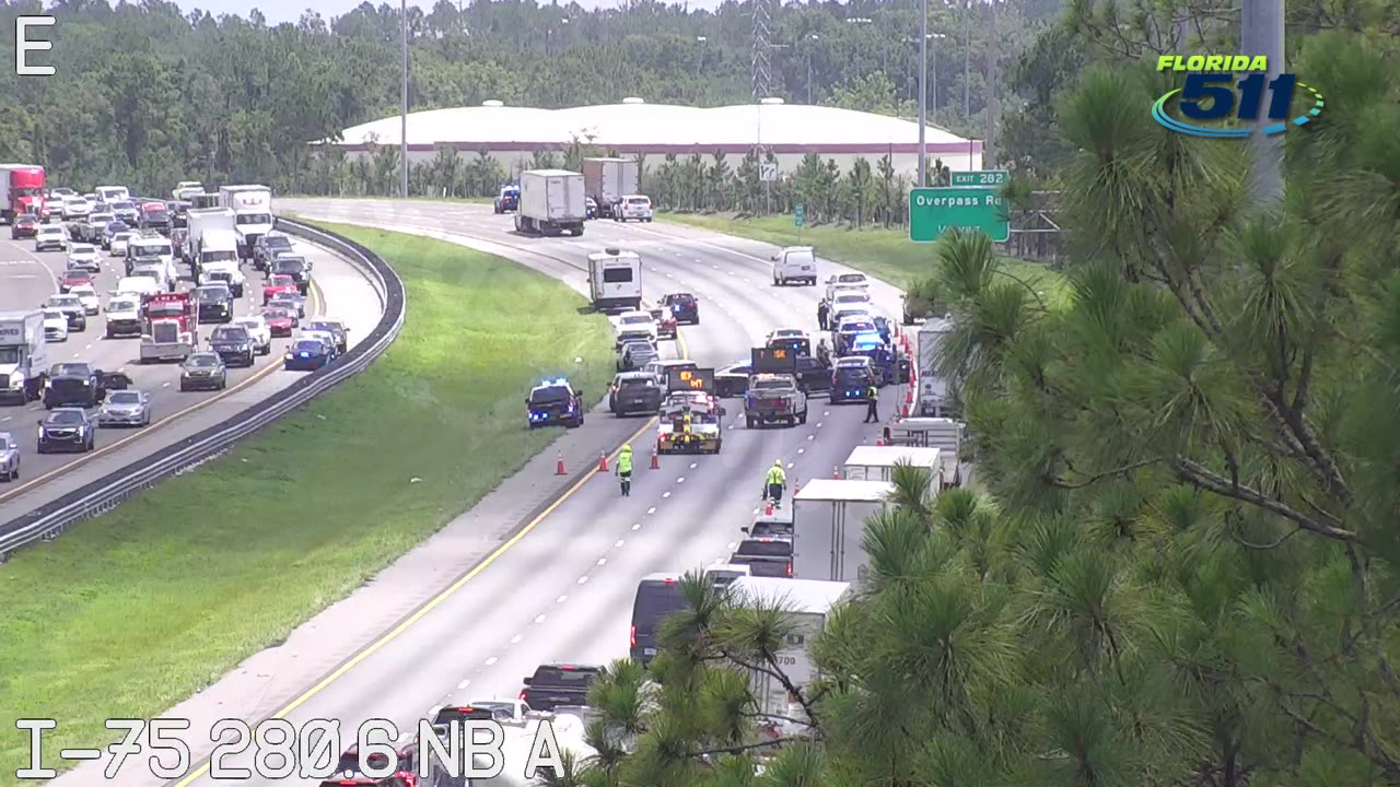 Fatal accident closes I-75 in Wesley Chapel