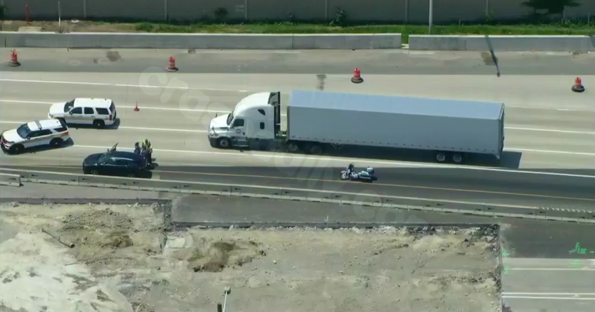 Fatal collision between motorbike and tractor trailer closes I-294 lanes in Western Springs, IL