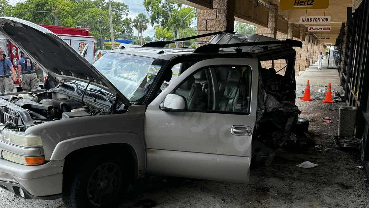 4 people hurt in building collision