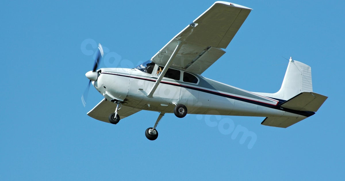 Midair collision in Canada kills 2 student pilots: Witnesses describe "pillar of black smoke"