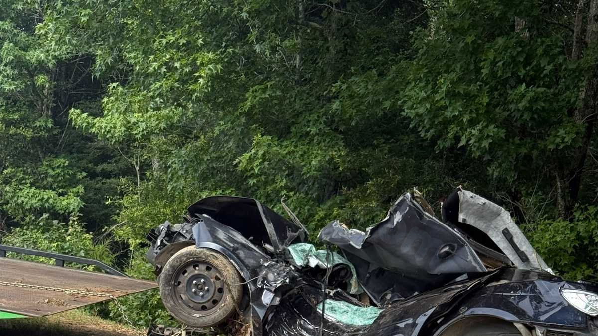 Car unidentifiable following collision in Yazoo County