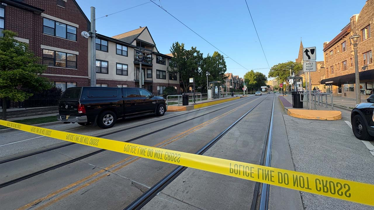 Deadly pedestrian accident in Milwaukee; Driver stayed at the scene.