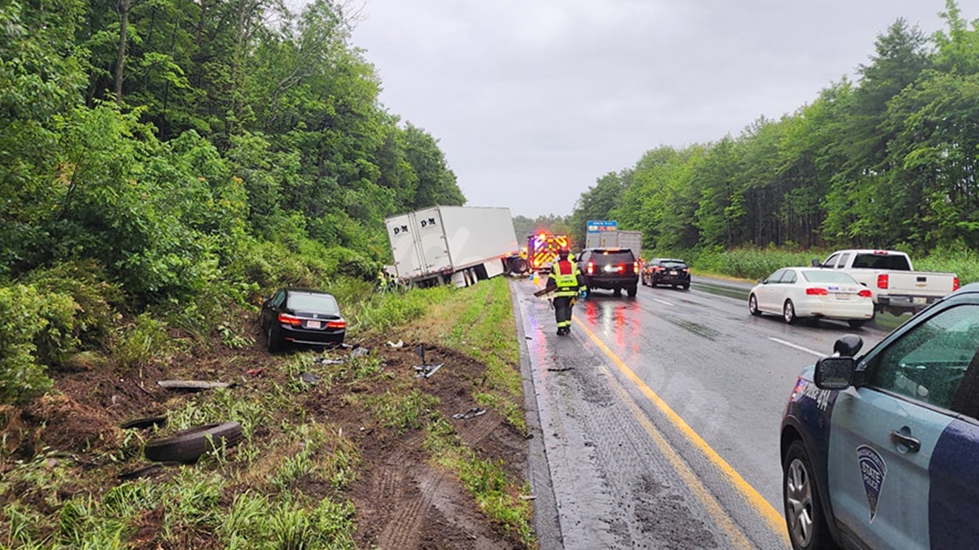 Delays on Massachusetts Turnpike in Charlton due to truck crash