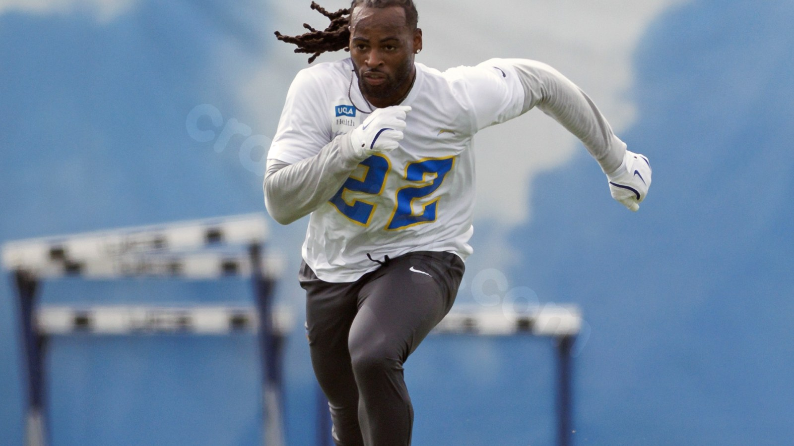 Chargers RB Harris Hurt in 4th of July Fireworks Incident
