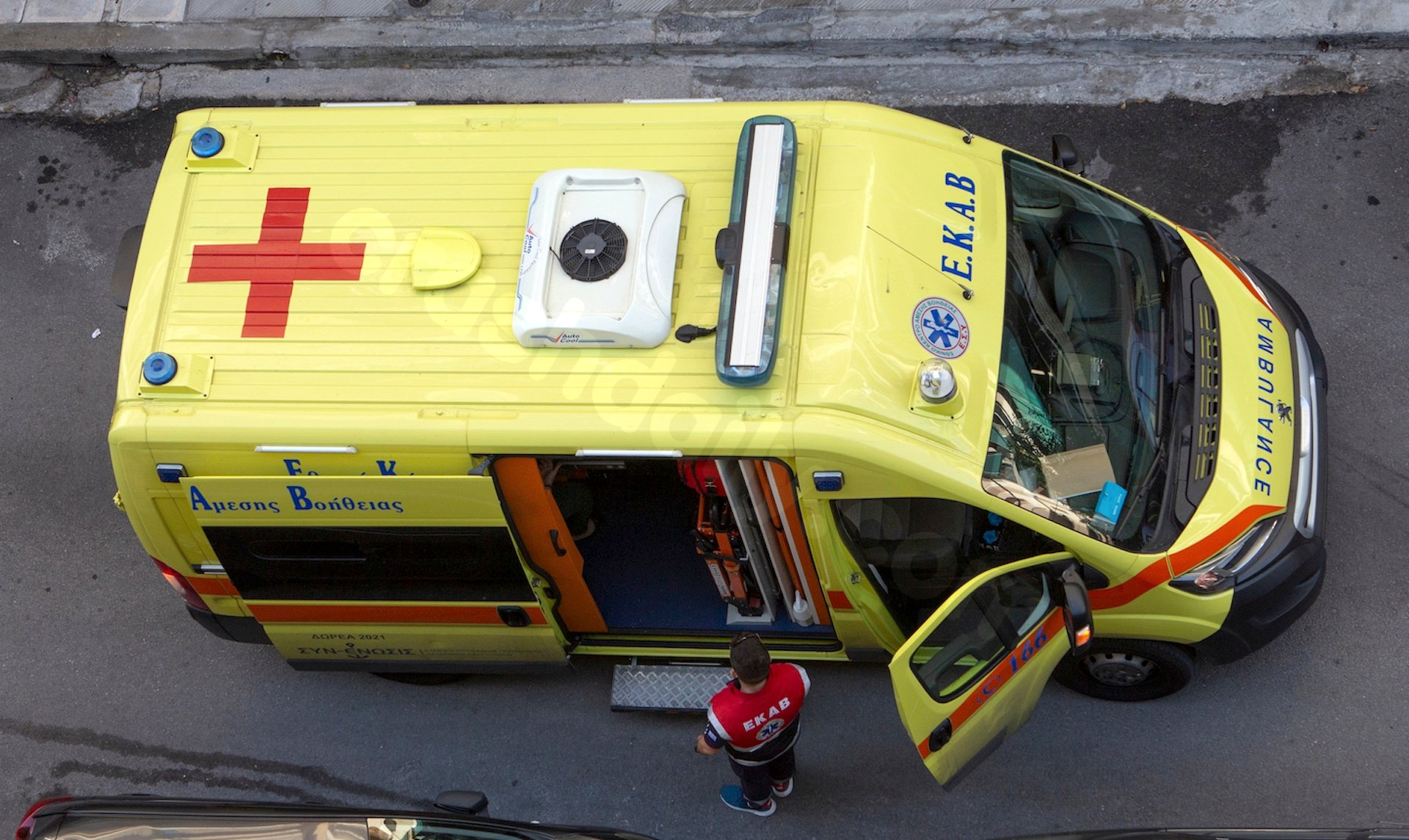 Father accidentally hits two-year-old daughter with car in garage