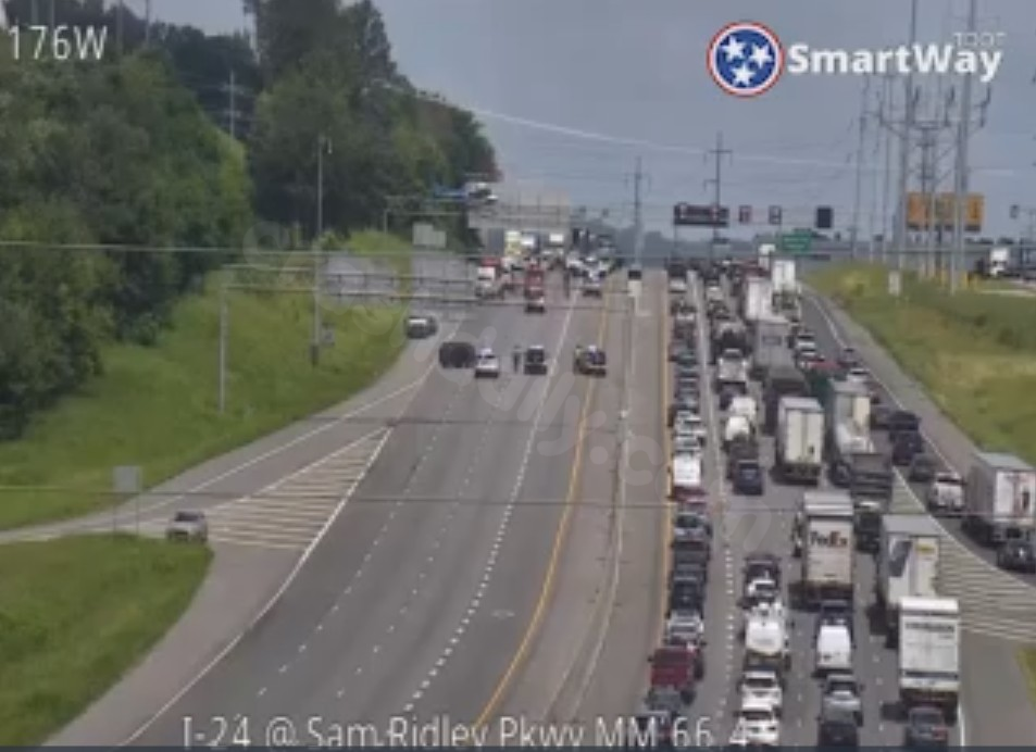 Interstate 24 East now open after multiple-vehicle collision