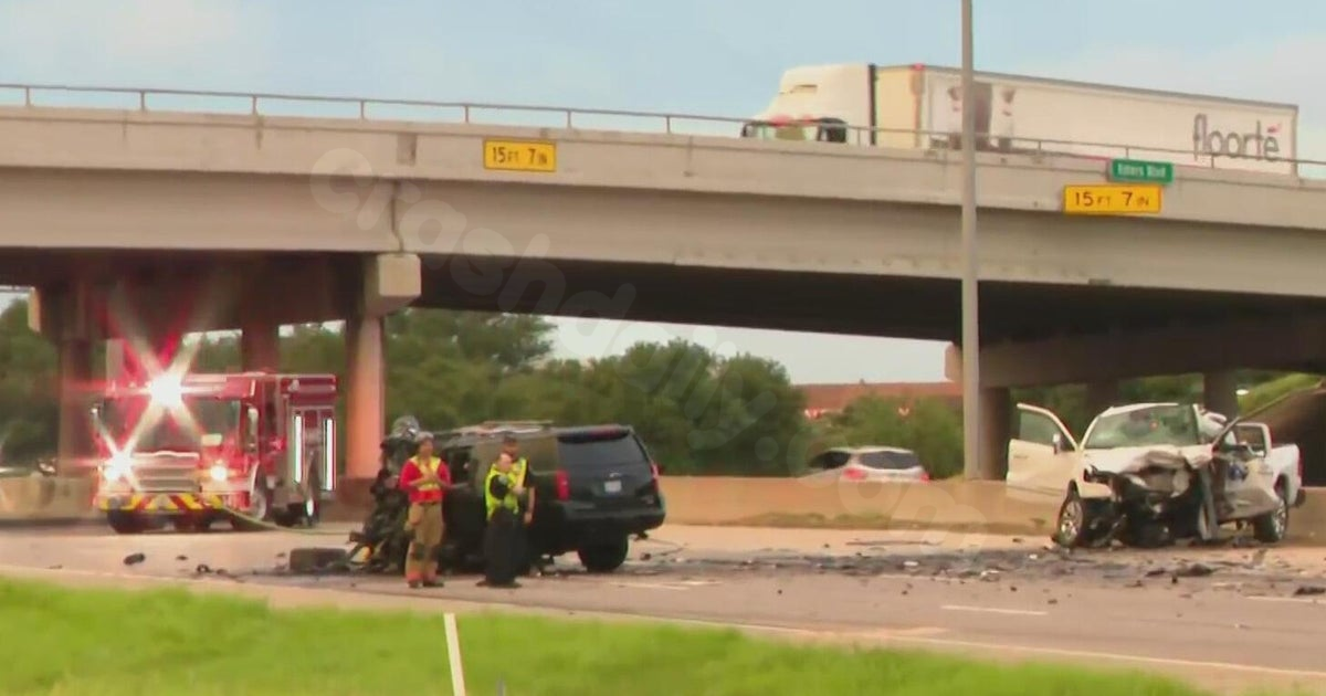 Fatal Crash in Irving; Road Closed