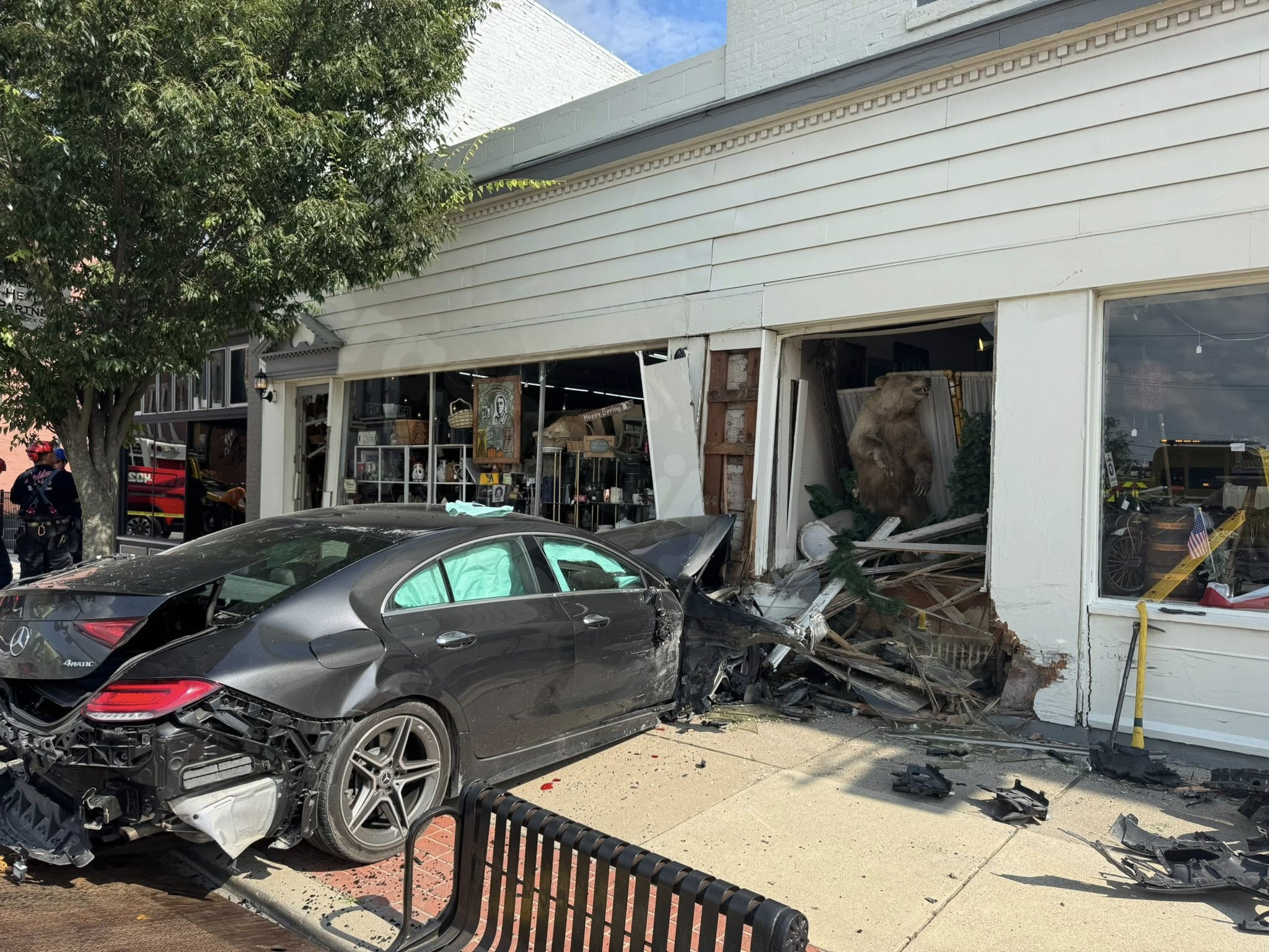 Injuries and Structural Damage Result from Three-Vehicle Collision in Greenfield's Downtown