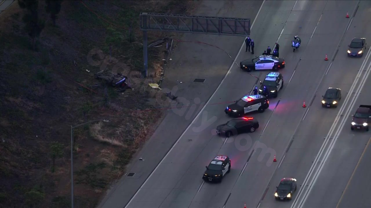 3 killed, 2 injured in crash during police chase on 5 Freeway in Orange County