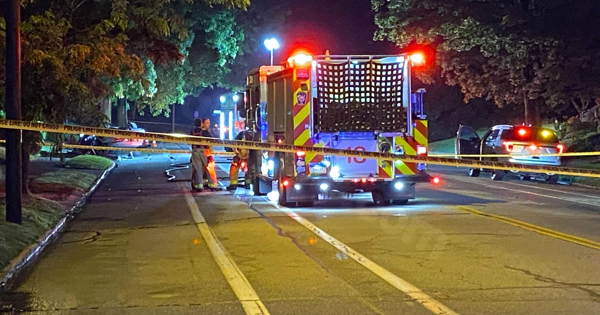 Fatal crash leaves one dead, three injured on Beechwood Boulevard