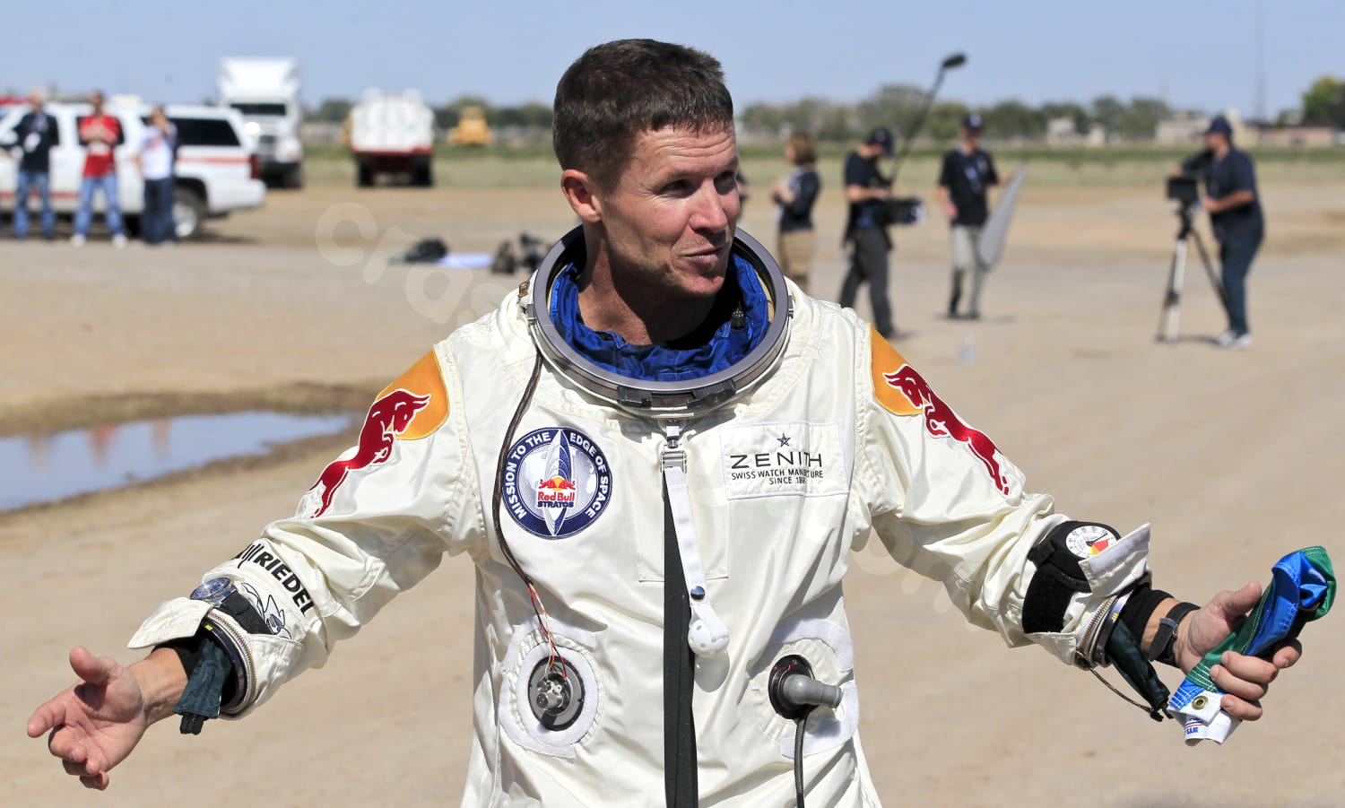 Skydiver Felix Baumgartner dies in paragliding accident
