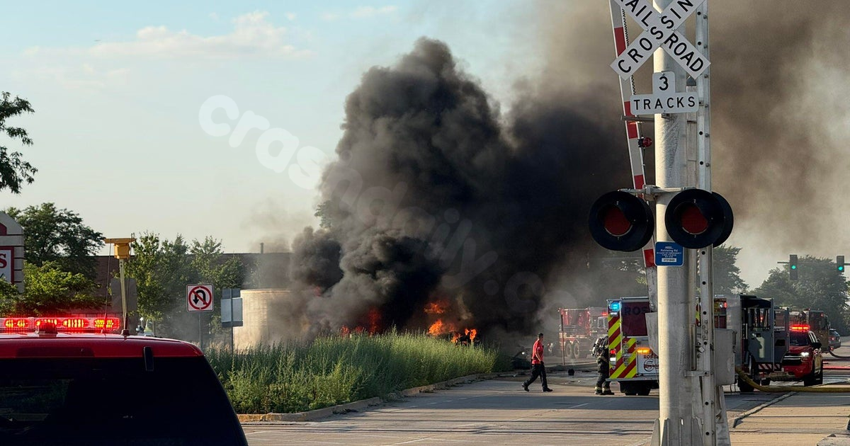 Injury reported in collision involving motorcycle and semi-truck in Itasca, IL