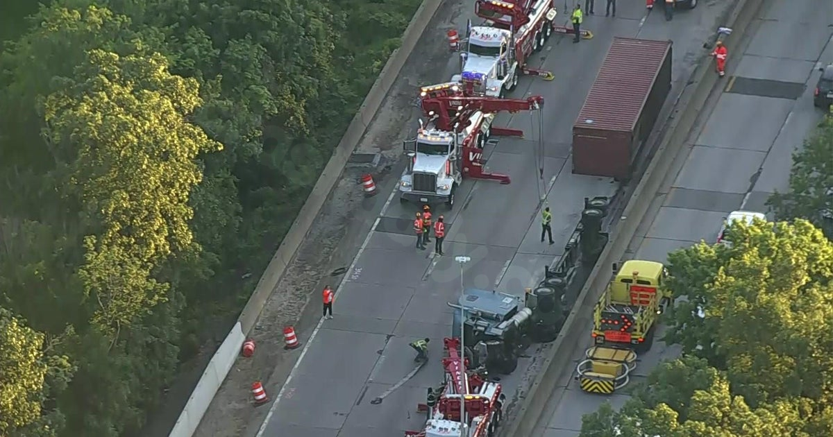 Traffic delays on New England Thruway due to tractor-trailer accident near New Rochelle