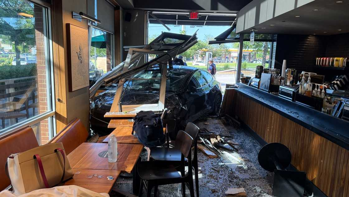 Vehicle collides with US 280 Starbucks in Birmingham