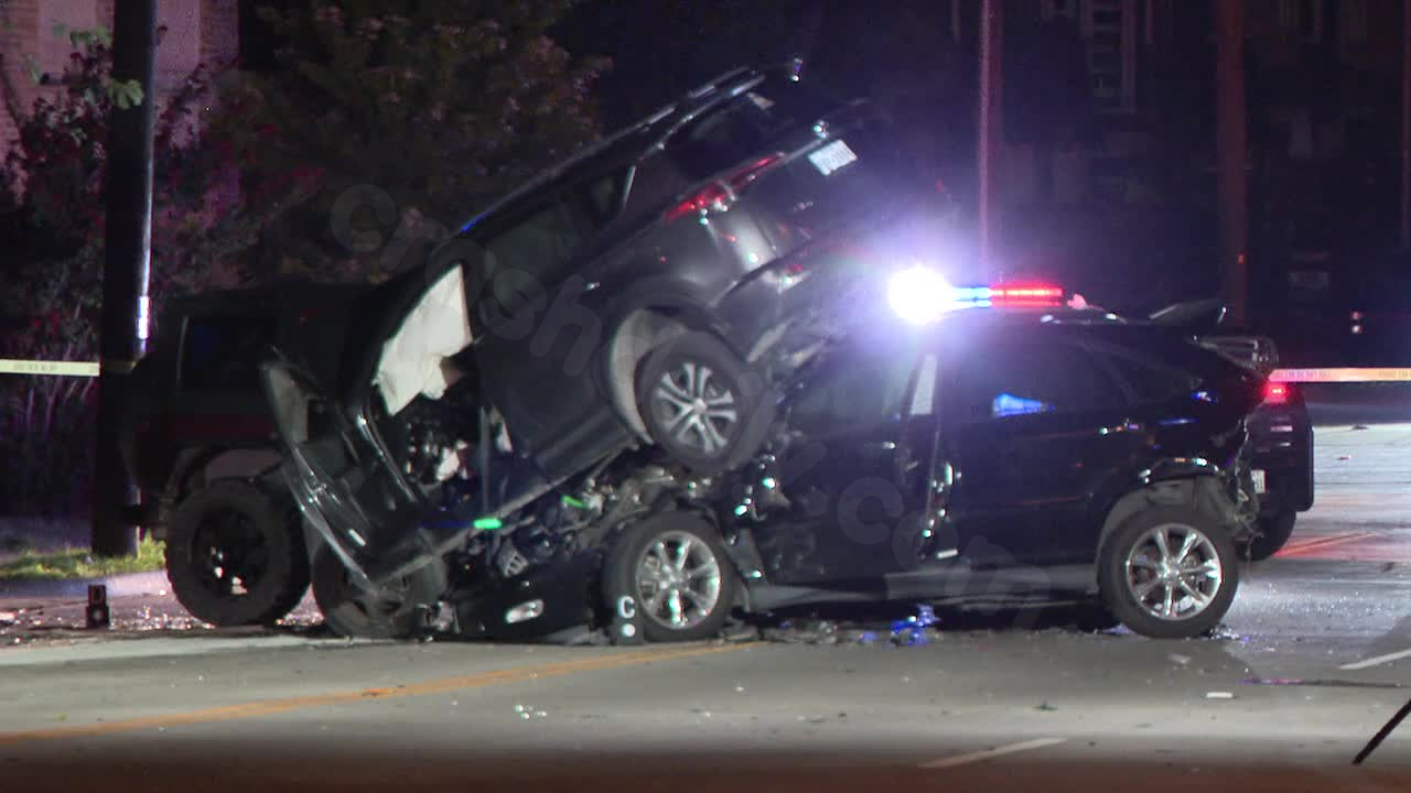 Bystanders rescue baby trapped in Dallas crash