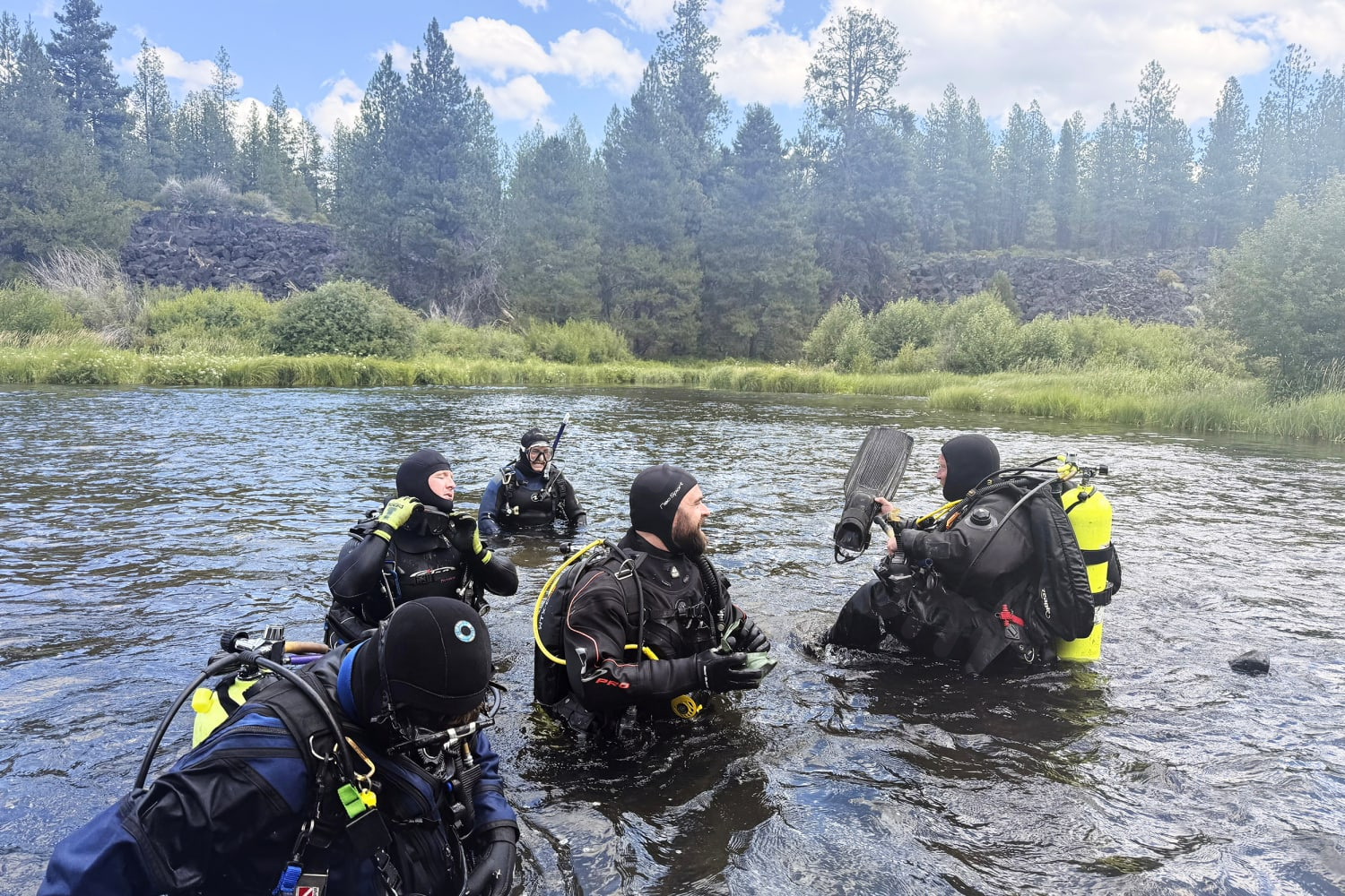 Oregon officials name 2 victims of waterfall tragedy; 1 still missing