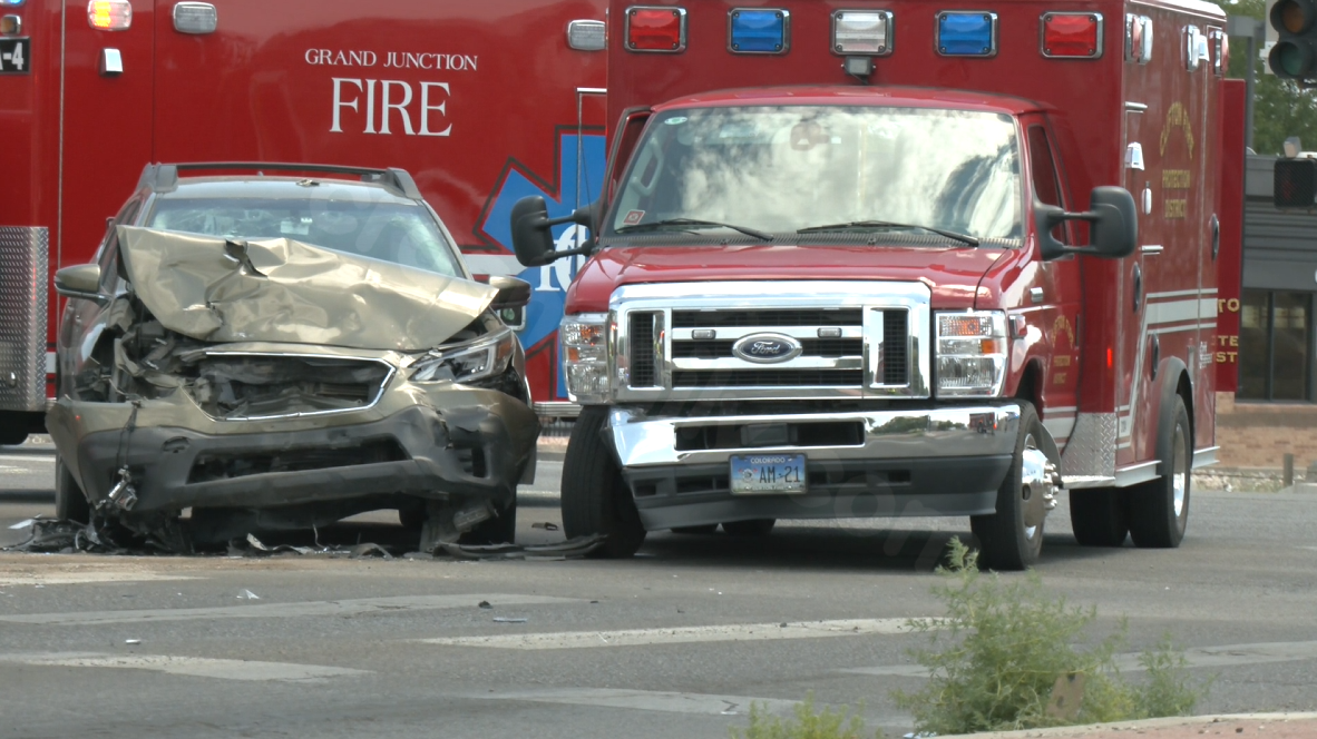 Ambulance collides in Clifton, causing temporary closure of I-70B