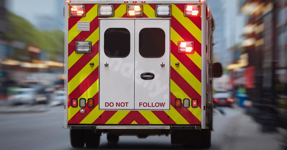 Fatal crash and multiple injuries in West Garfield Park, according to police