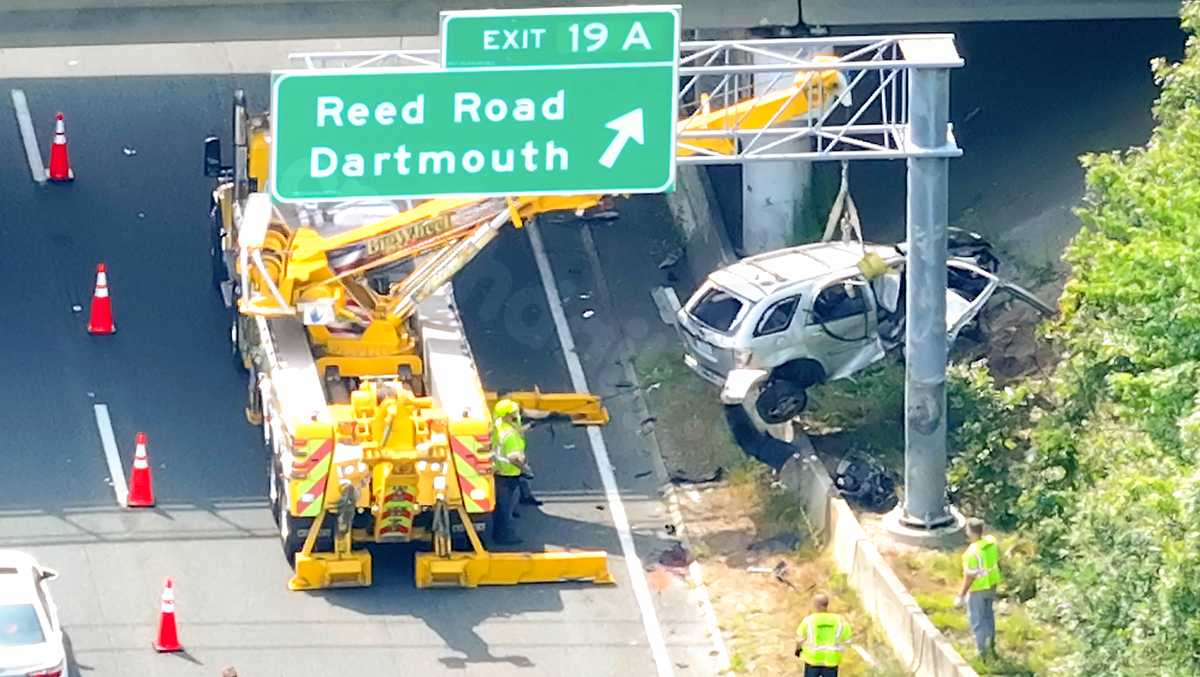 Two men die after being ejected in SUV crash on I-195