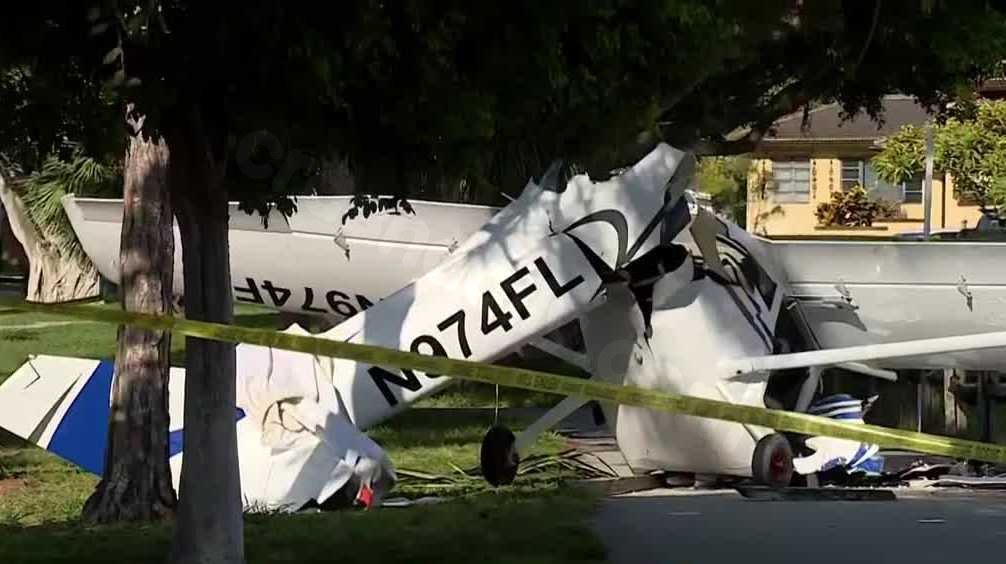 7 injured in crash near Lantana Airport