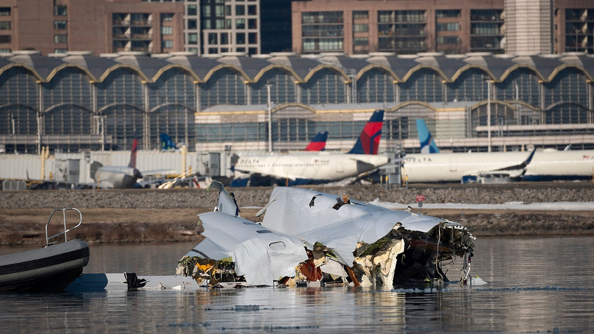 NTSB holds 3-day inquiry into fatal DC aircraft accident.