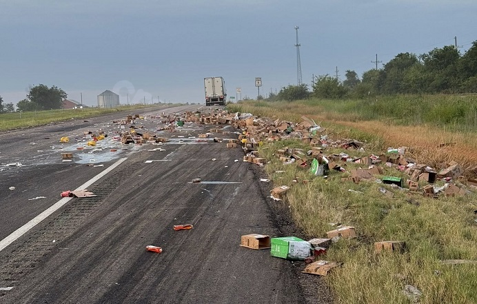 Soap spills on Hwy 6 after accident - KWKT