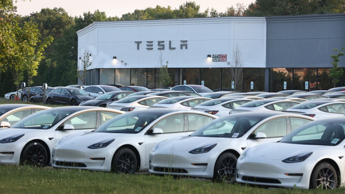 Tesla ordered to pay $329 million by Florida jury in deadly autopilot collision
