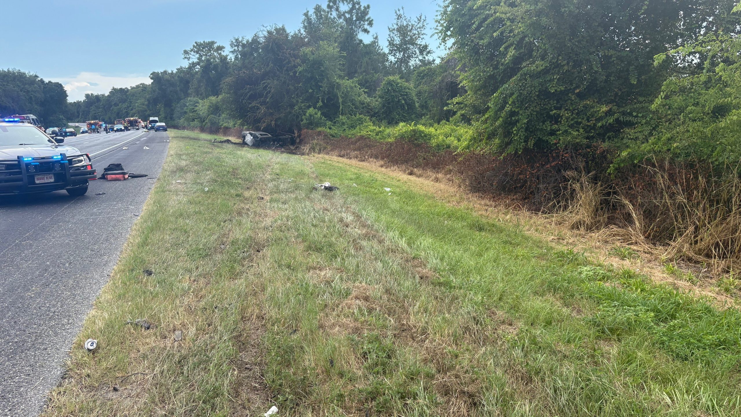 Teen in Florida dies, driver found hiding in chicken coop after high-speed crash on I-75 per FHP