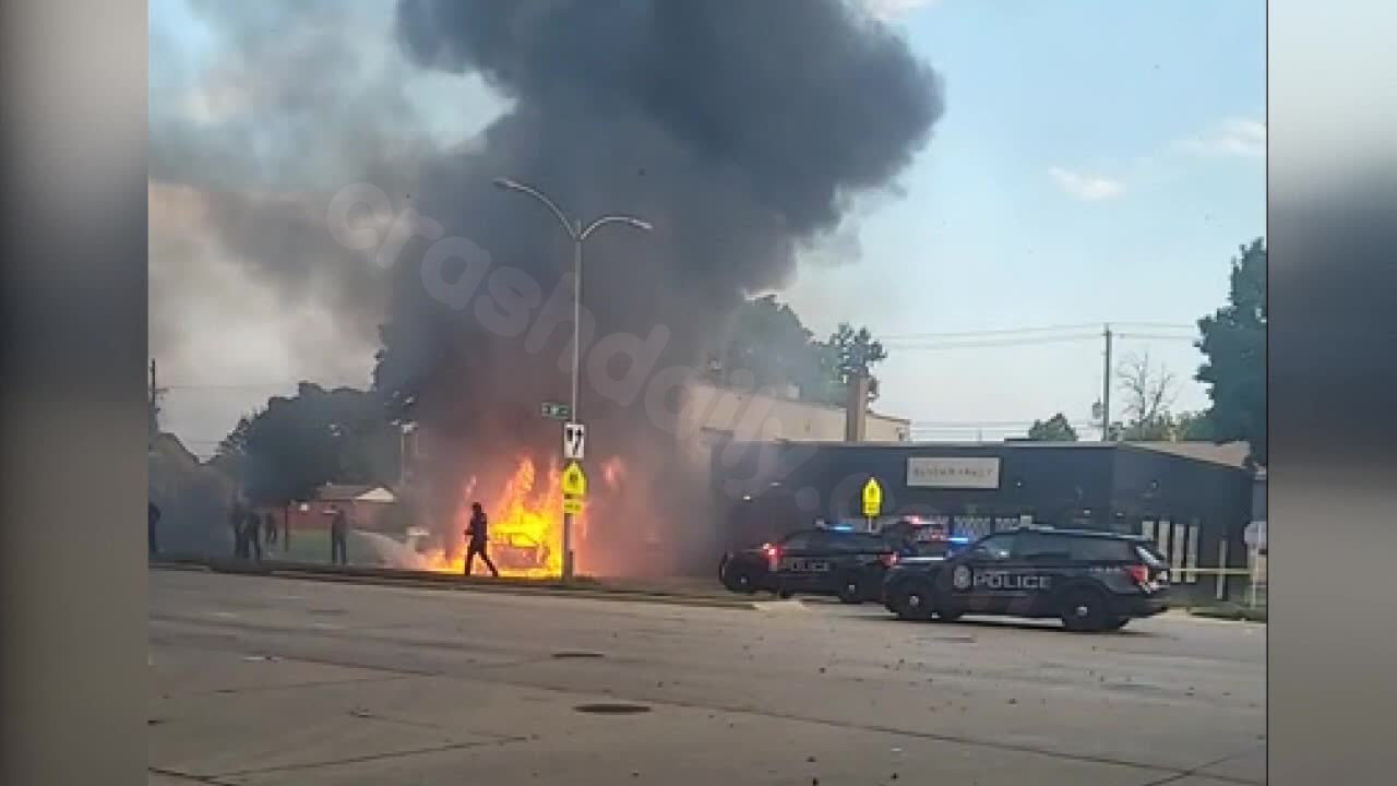 Fatal accident in Milwaukee after police pursuit; teenager killed, officers injured