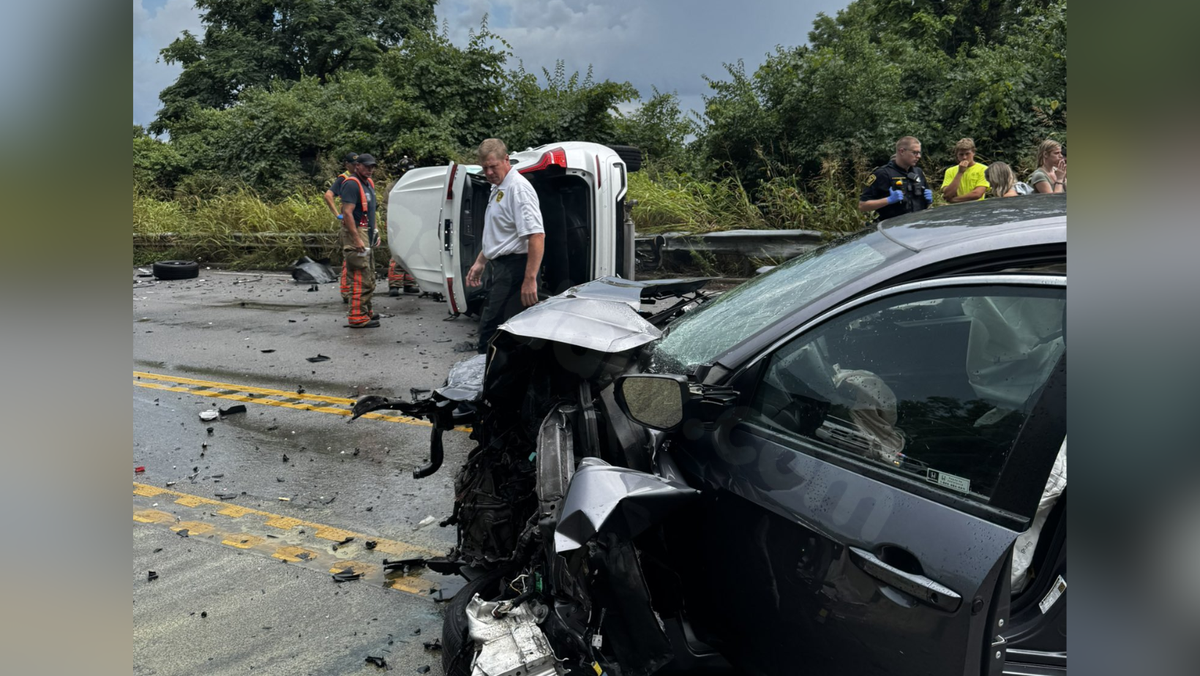 Serious crash in East Walnut Hills leaves 3 injured, 2 critically; road closed
