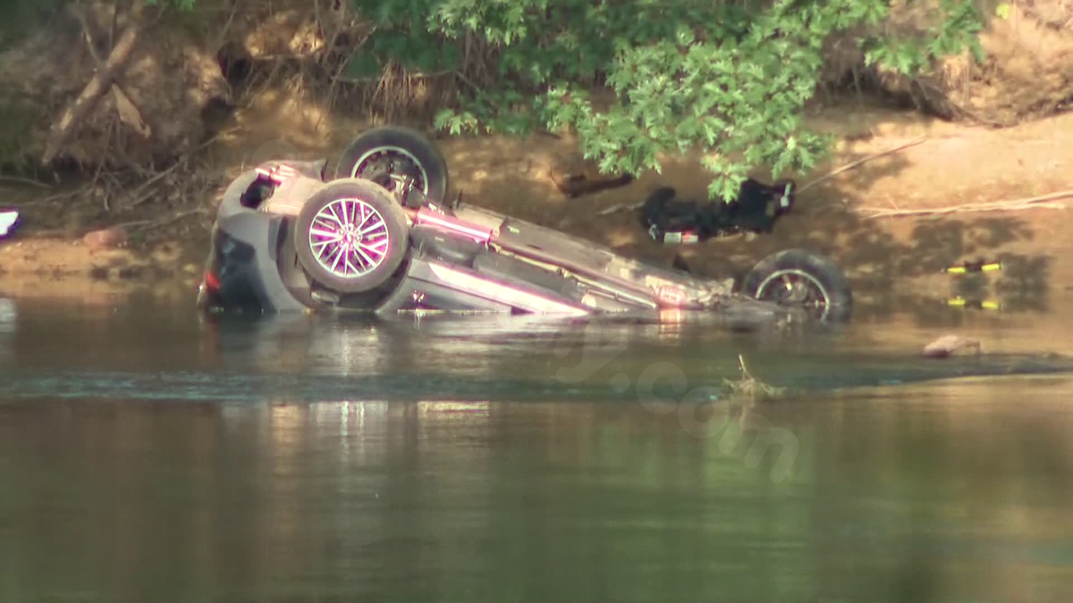 Fatal Accident: Driver dies after vehicle plunges into Merrimack River