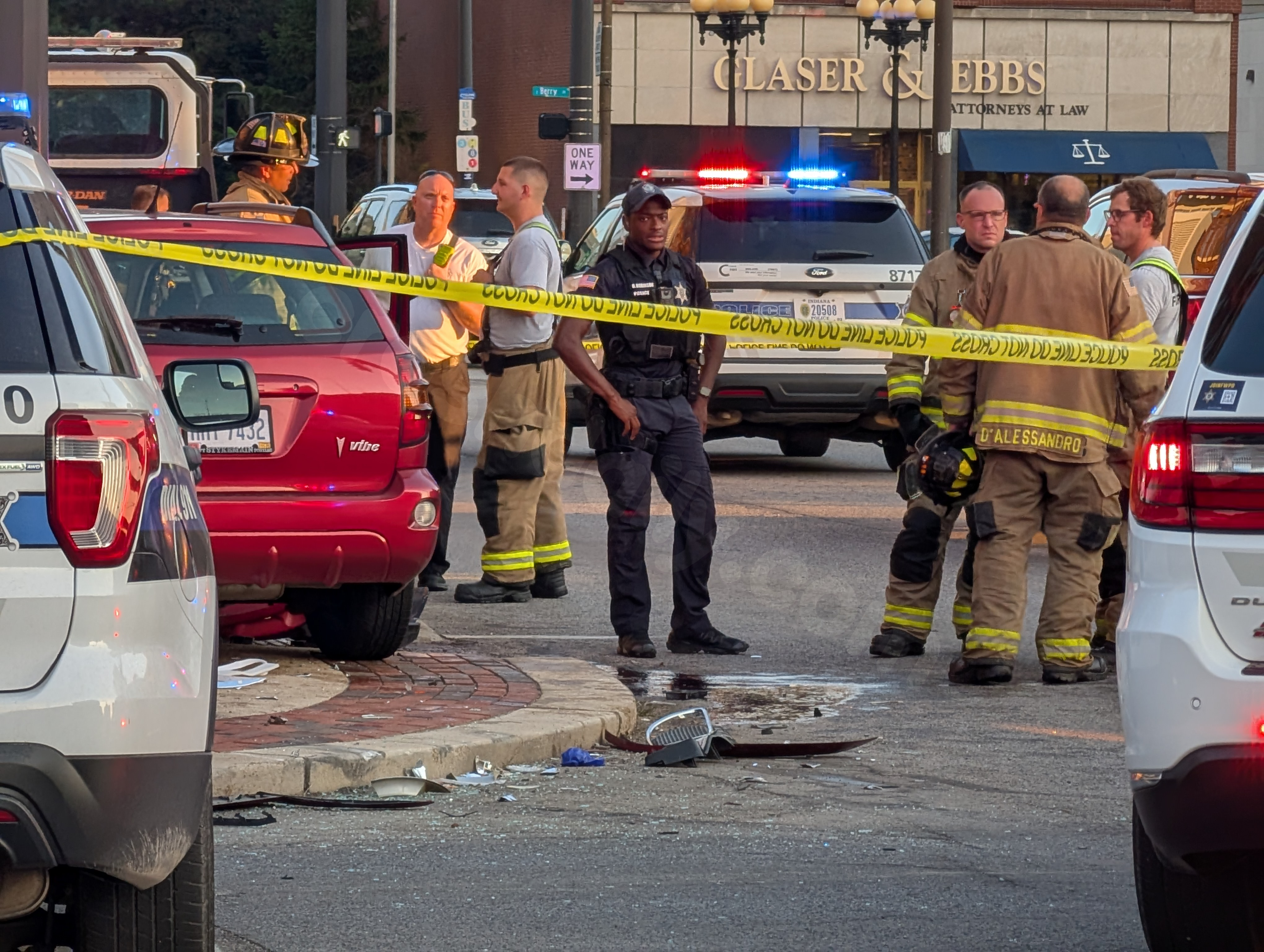Three vehicles crash at downtown Fort Wayne junction