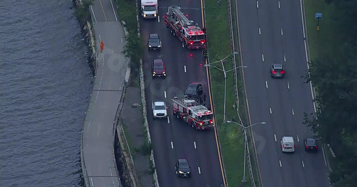 Delays on Manhattan's West Side due to Henry Hudson Parkway collision