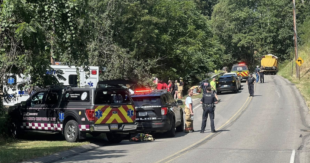 School bus accident injures 21 junior high football players near Pittsburgh