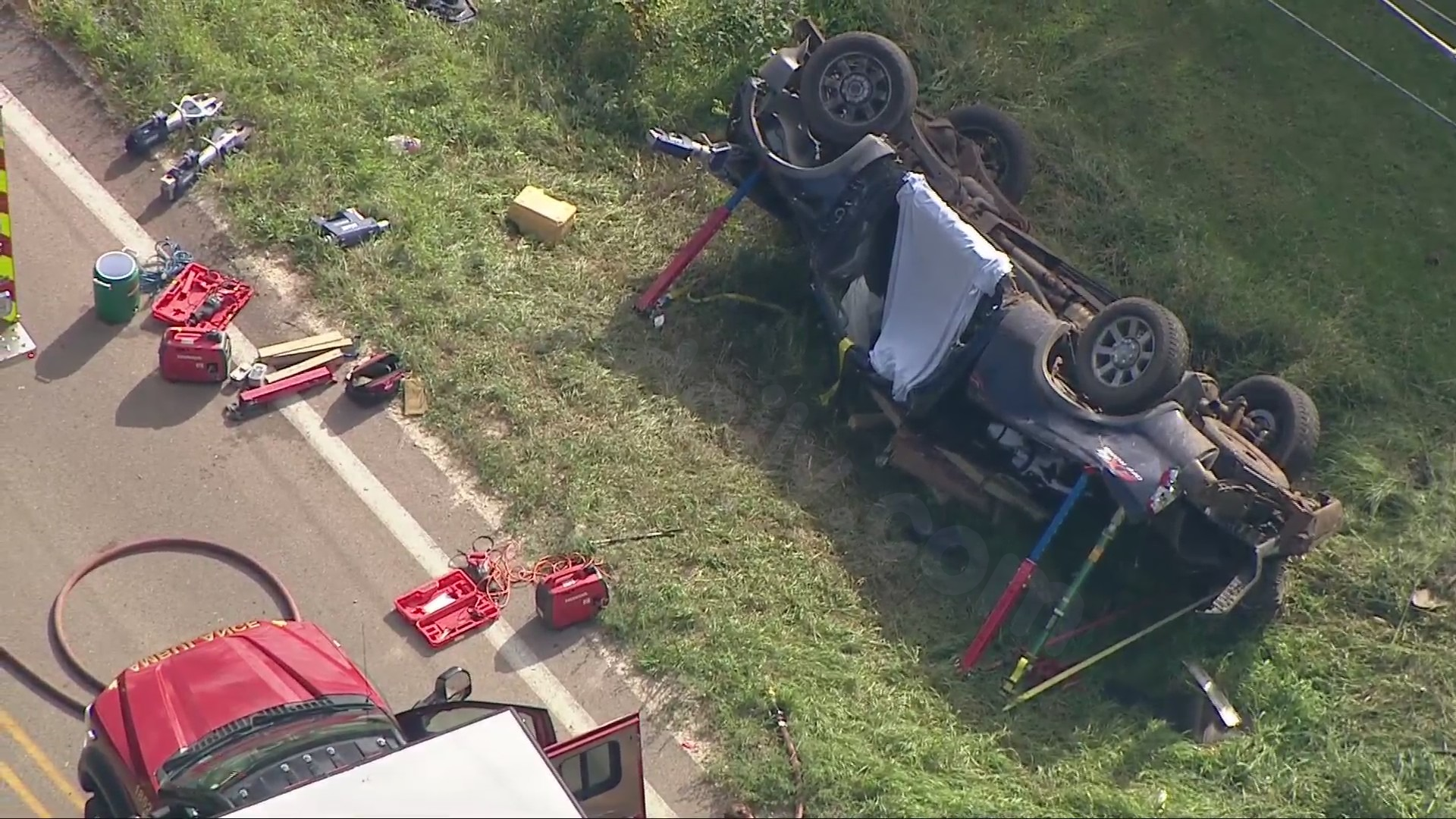 Fatal rollover crash closes road in Kane County
