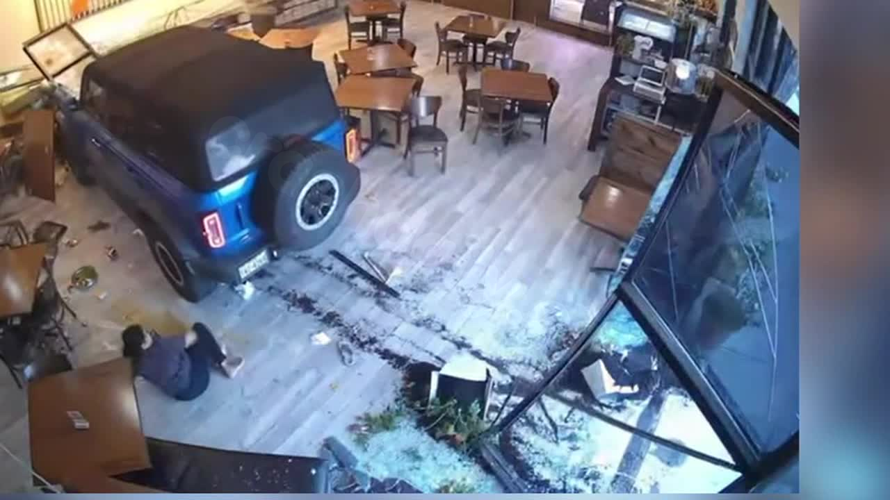SUV crashes into Irving restaurant