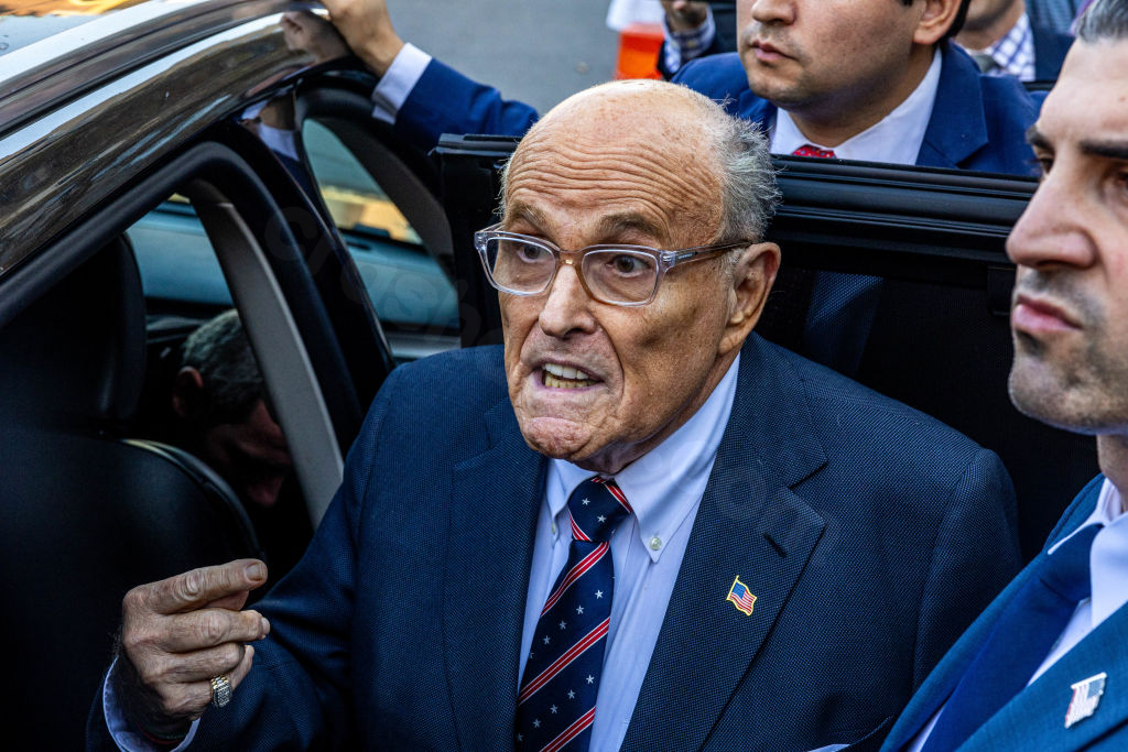 Rudy Giuliani hurt in car accident in New Hampshire