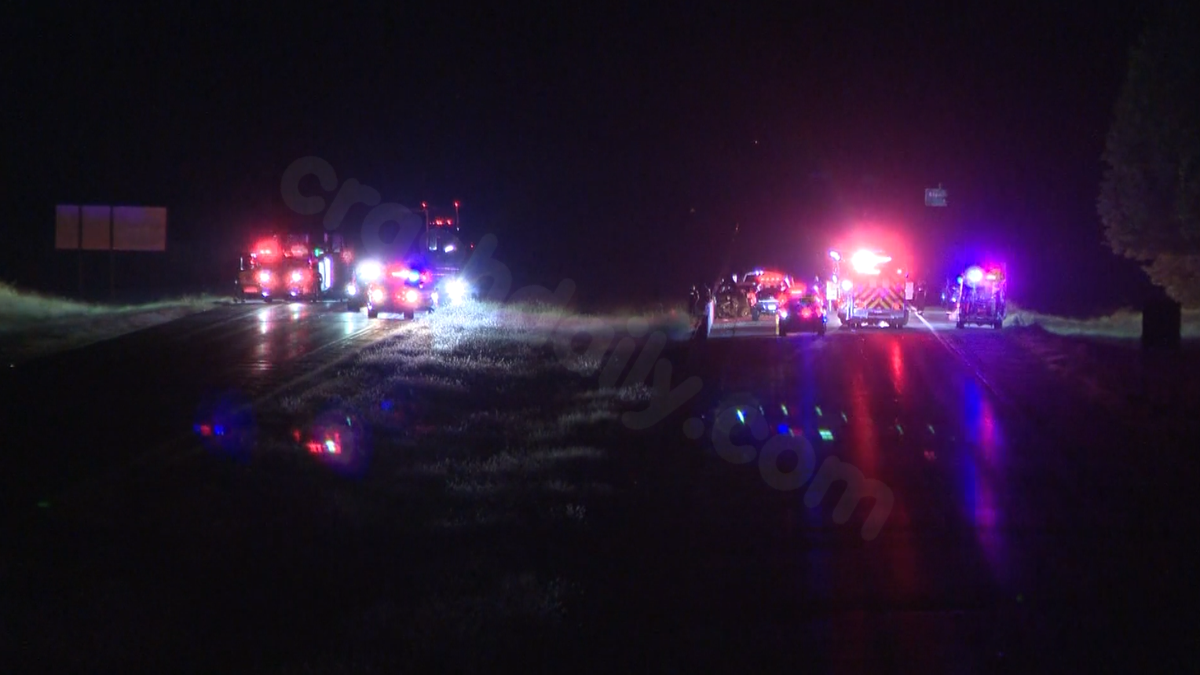 Serious collision closes Gene Snyder in southwest Louisville
