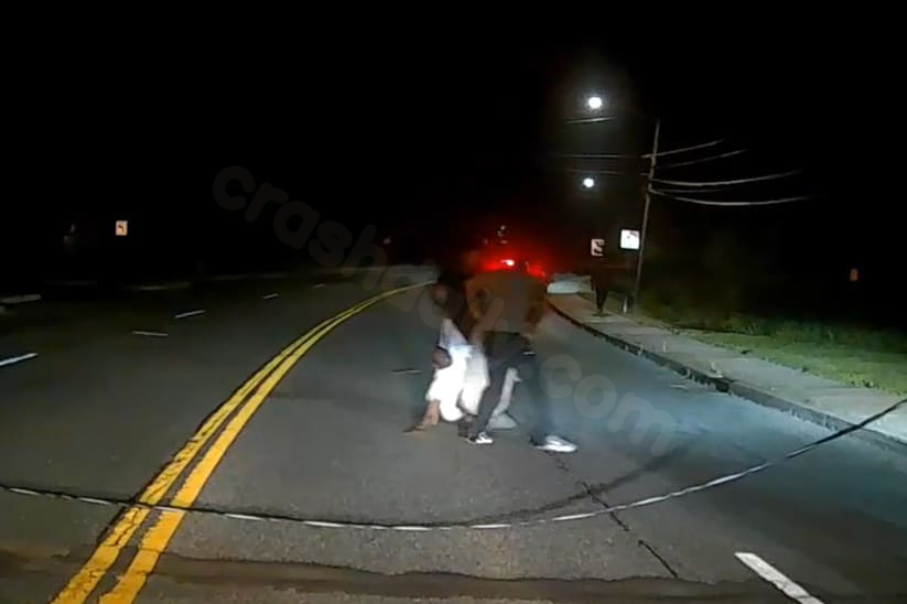 Soldier and dad save man from car fire